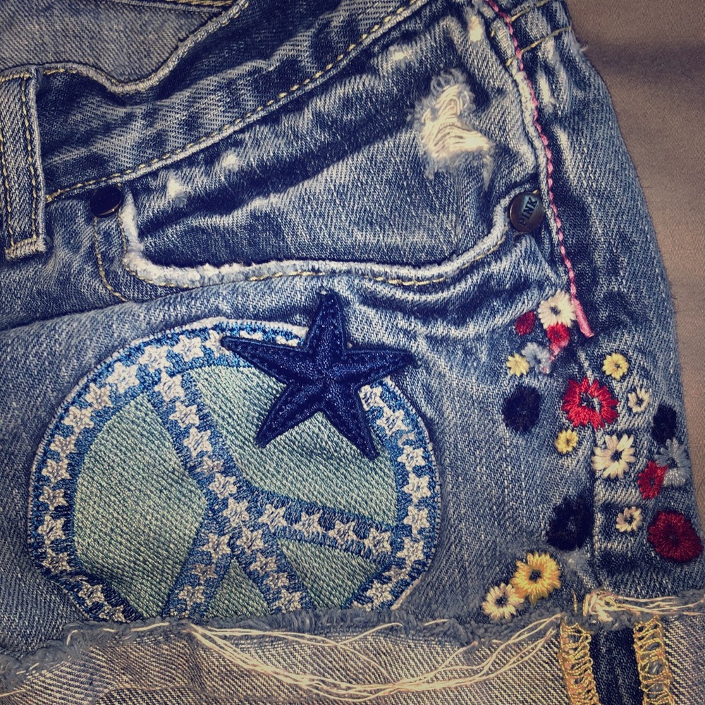 Victoria’s secret embroidered jean shorts